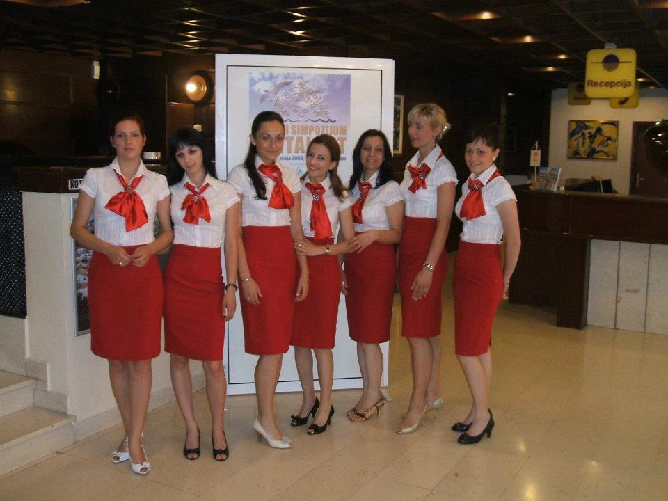 Hostese Dentalart časopisa